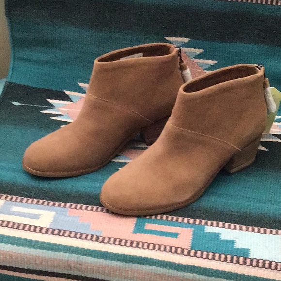 Toms Ankle Boots - Picture 2 of 8